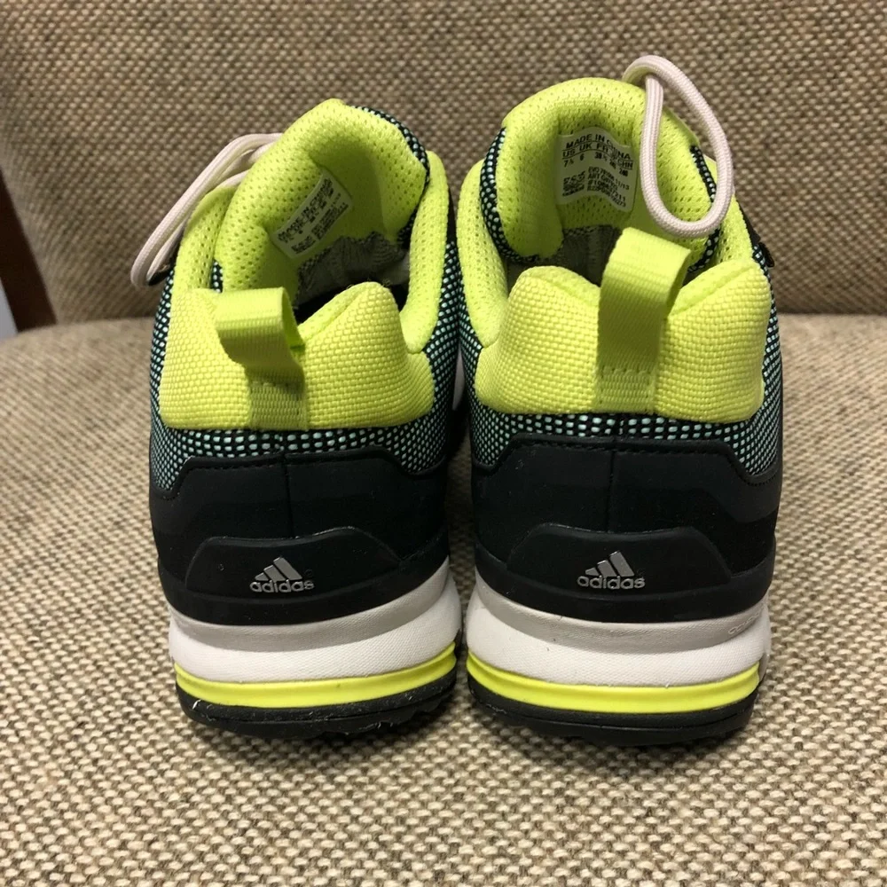 Adidas Outdoor Terrex Gore Tex Women’s Hiking Shoes - Picture 3 of 6